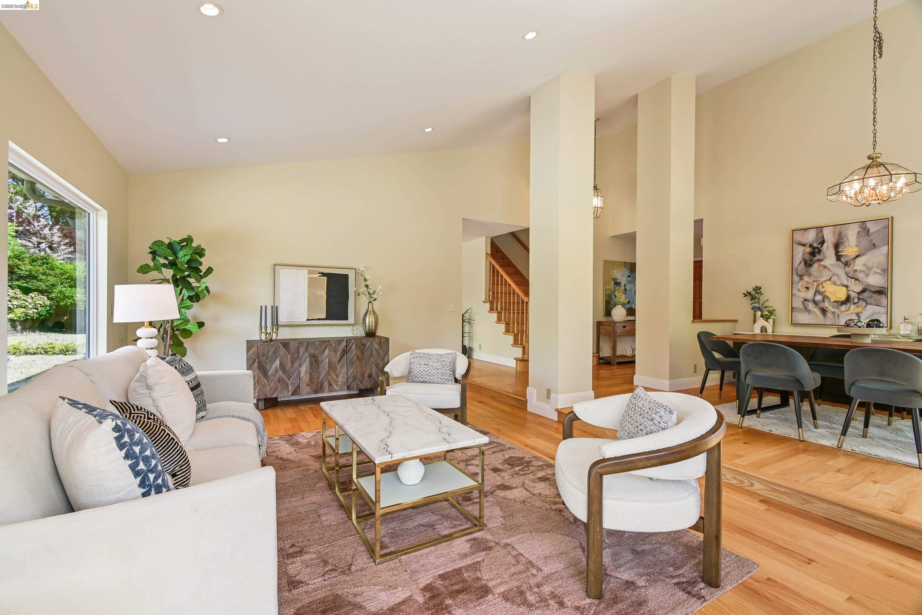 Detail Gallery Image 8 of 53 For 4303 Chamberlin Ct, Oakland,  CA 94619 - 4 Beds | 3 Baths