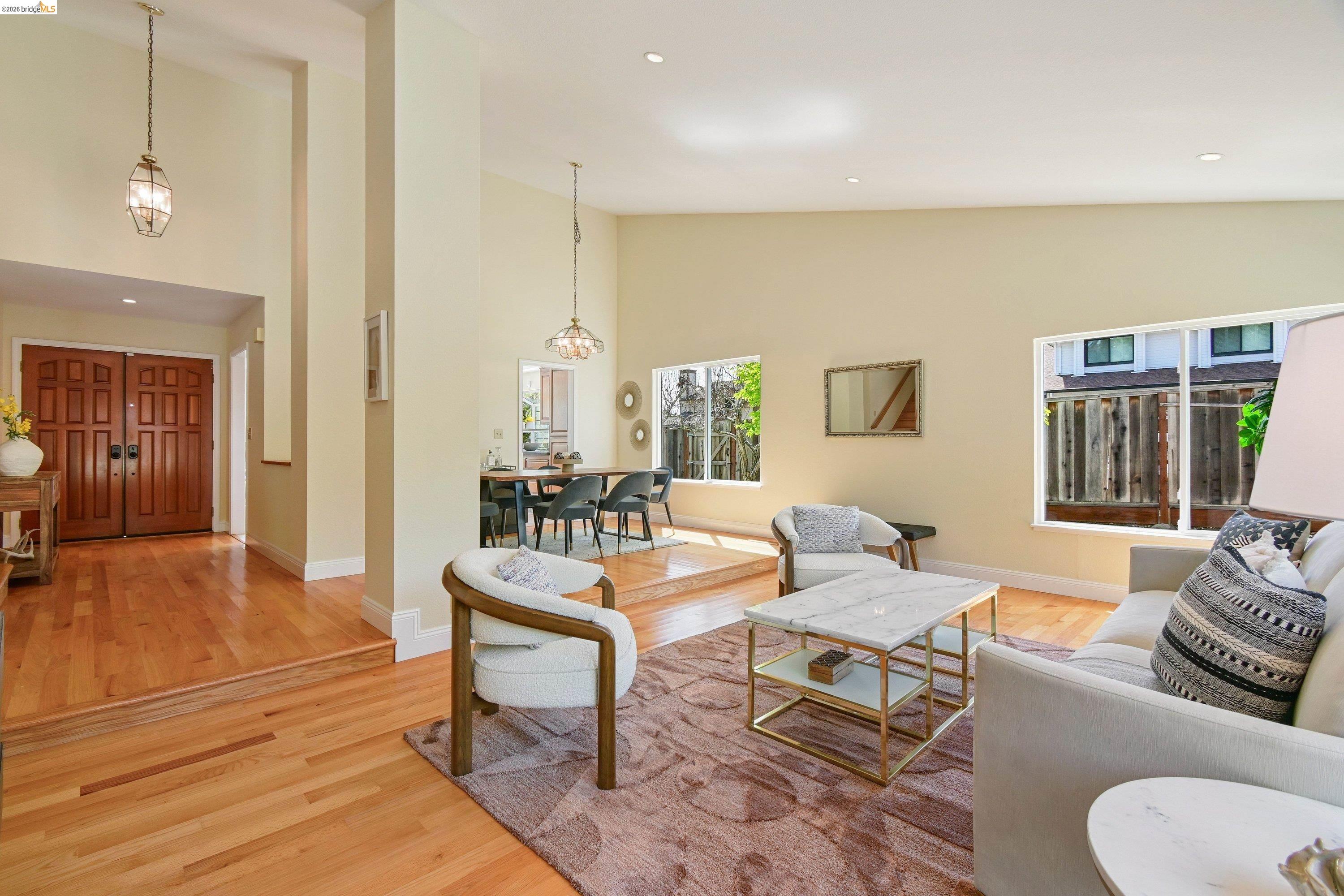 Detail Gallery Image 9 of 53 For 4303 Chamberlin Ct, Oakland,  CA 94619 - 4 Beds | 3 Baths