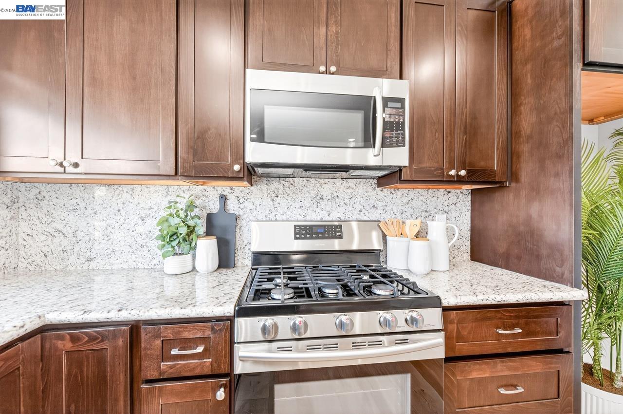 Detail Gallery Image 16 of 42 For 1184 Crystal Cir, Livermore,  CA 94550 - 4 Beds | 2 Baths