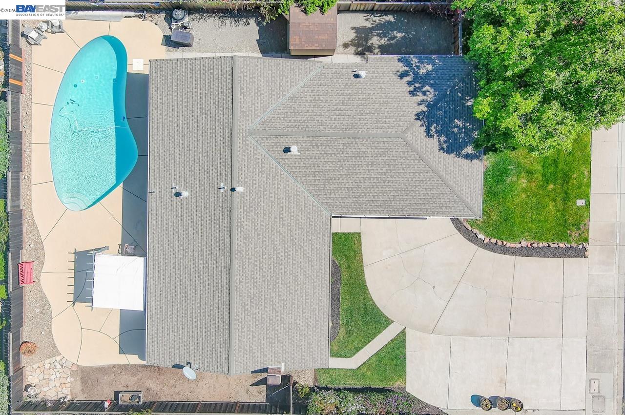 Detail Gallery Image 3 of 42 For 1184 Crystal Cir, Livermore,  CA 94550 - 4 Beds | 2 Baths