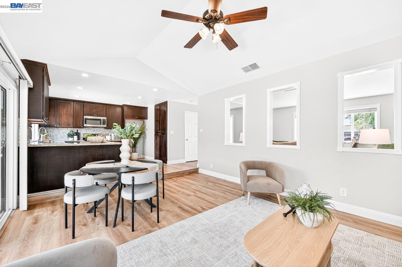 Detail Gallery Image 22 of 42 For 1184 Crystal Cir, Livermore,  CA 94550 - 4 Beds | 2 Baths