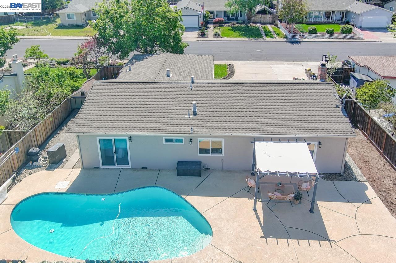 Detail Gallery Image 36 of 42 For 1184 Crystal Cir, Livermore,  CA 94550 - 4 Beds | 2 Baths