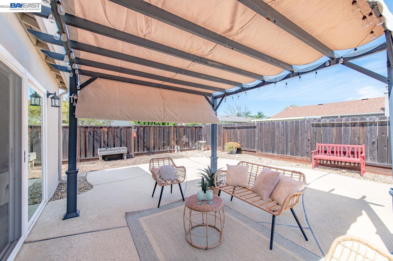 Detail Gallery Image 37 of 42 For 1184 Crystal Cir, Livermore,  CA 94550 - 4 Beds | 2 Baths
