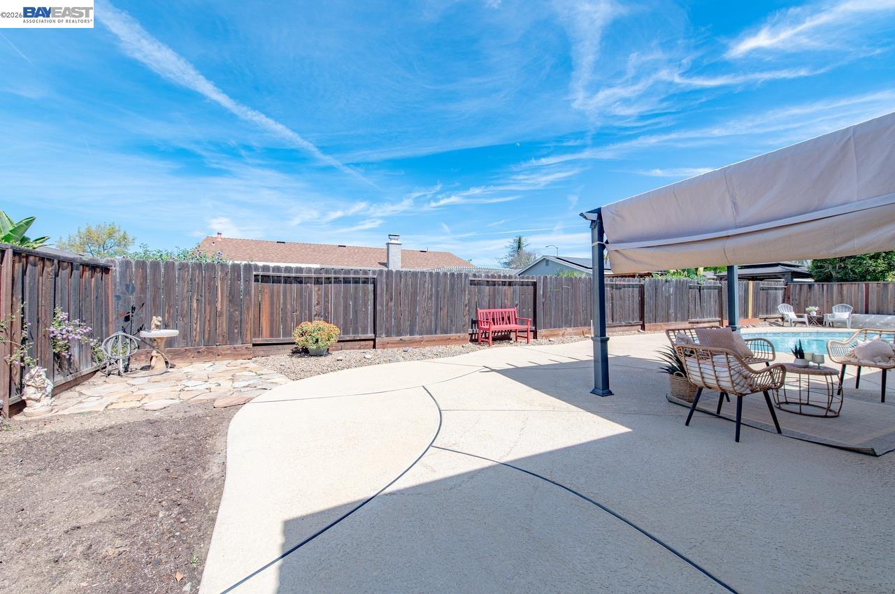 Detail Gallery Image 38 of 42 For 1184 Crystal Cir, Livermore,  CA 94550 - 4 Beds | 2 Baths