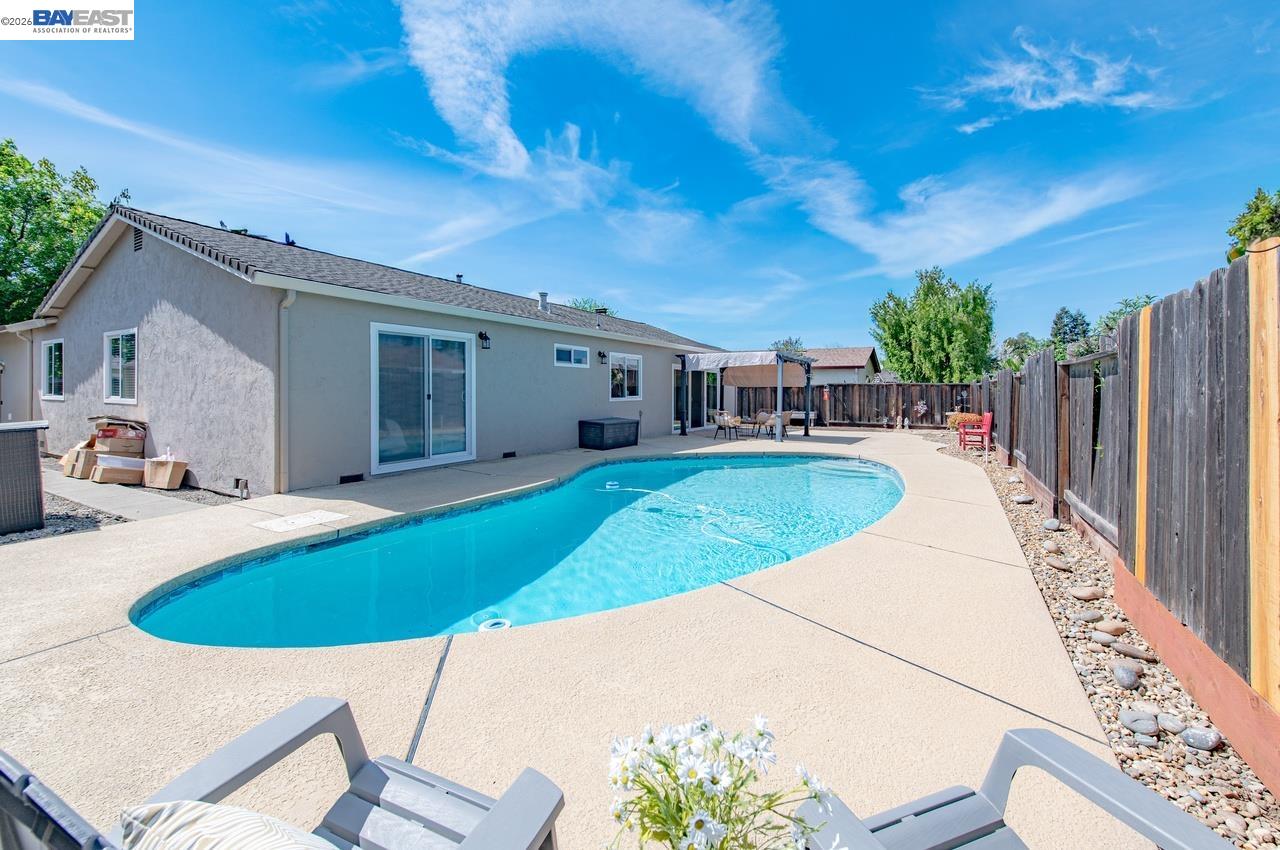 Detail Gallery Image 42 of 42 For 1184 Crystal Cir, Livermore,  CA 94550 - 4 Beds | 2 Baths