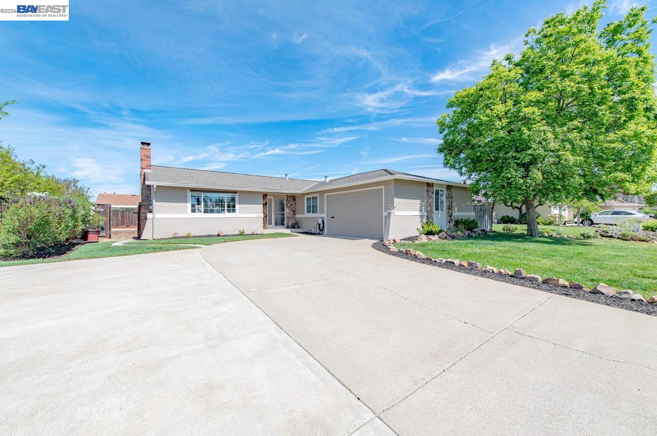 Detail Gallery Image 7 of 42 For 1184 Crystal Cir, Livermore,  CA 94550 - 4 Beds | 2 Baths