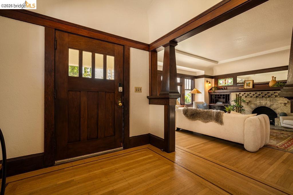 Detail Gallery Image 11 of 60 For 970 39th St, Oakland,  CA 94608 - 2 Beds | 1 Baths