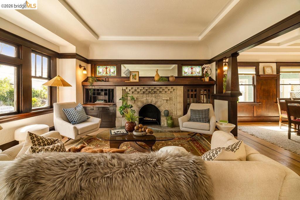 Detail Gallery Image 15 of 60 For 970 39th St, Oakland,  CA 94608 - 2 Beds | 1 Baths