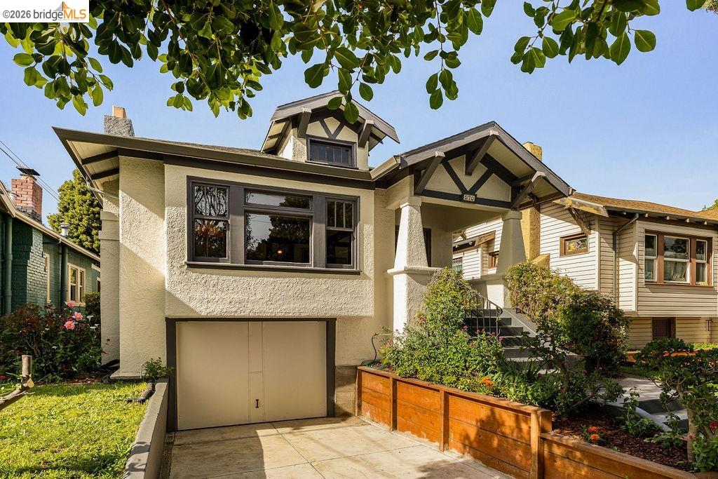 Detail Gallery Image 3 of 60 For 970 39th St, Oakland,  CA 94608 - 2 Beds | 1 Baths