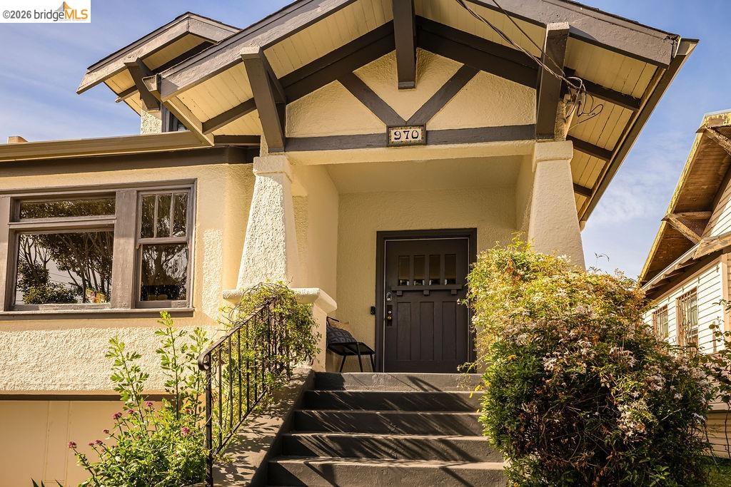 Detail Gallery Image 5 of 60 For 970 39th St, Oakland,  CA 94608 - 2 Beds | 1 Baths