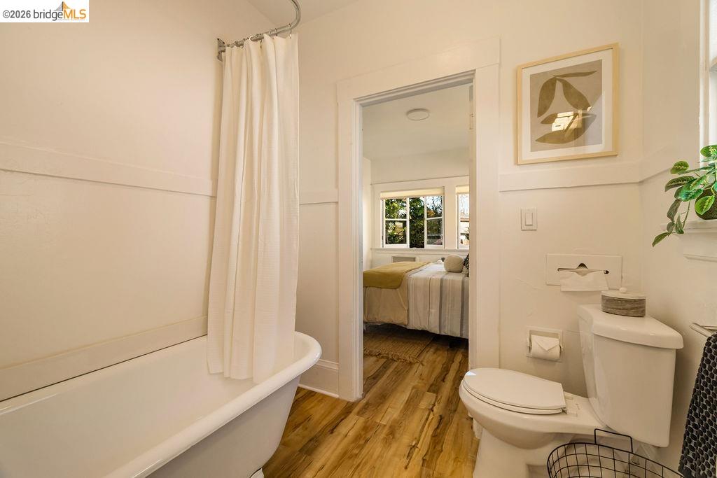 Detail Gallery Image 43 of 60 For 970 39th St, Oakland,  CA 94608 - 2 Beds | 1 Baths