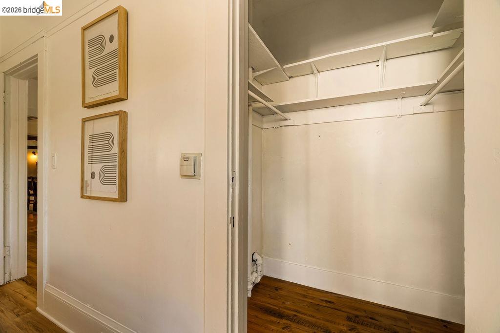 Detail Gallery Image 49 of 60 For 970 39th St, Oakland,  CA 94608 - 2 Beds | 1 Baths