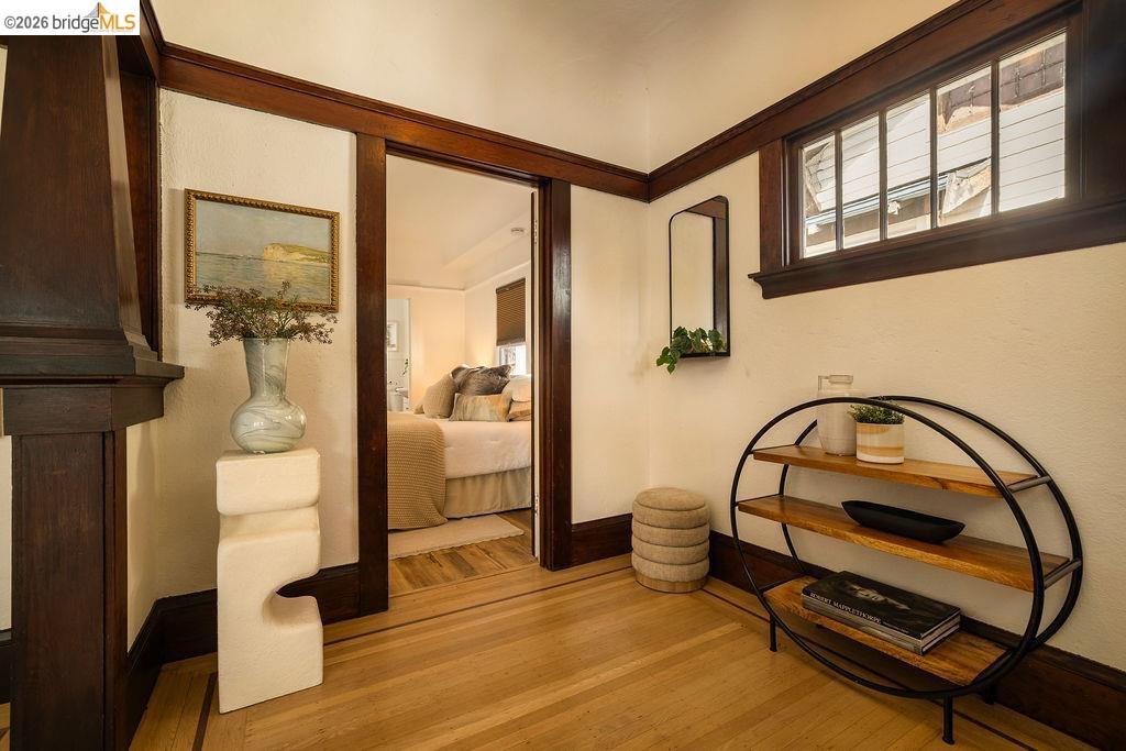 Detail Gallery Image 9 of 60 For 970 39th St, Oakland,  CA 94608 - 2 Beds | 1 Baths