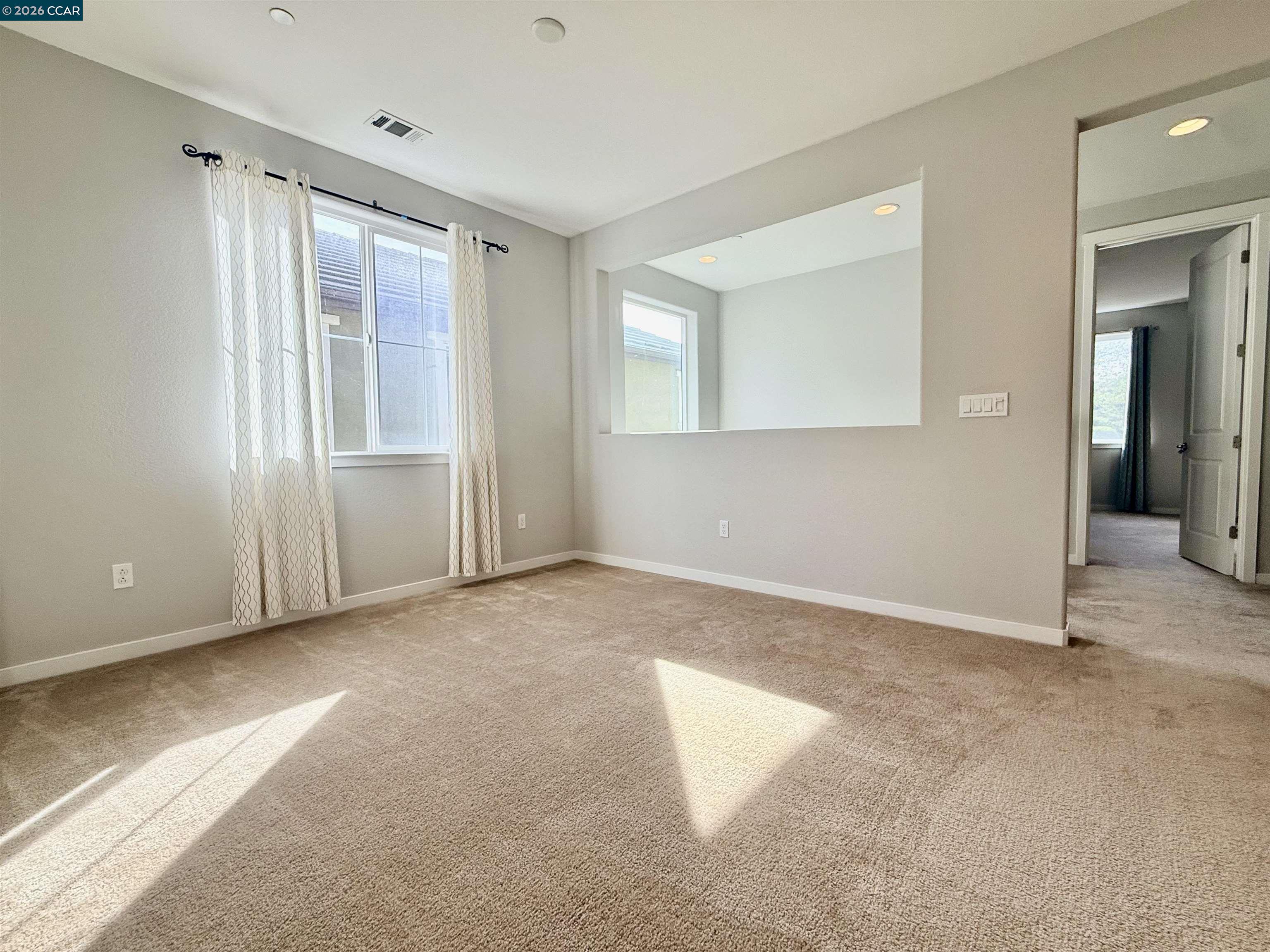 Detail Gallery Image 15 of 26 For 307 Birmingham Ct, Fairfield,  CA 94534 - 4 Beds | 3 Baths