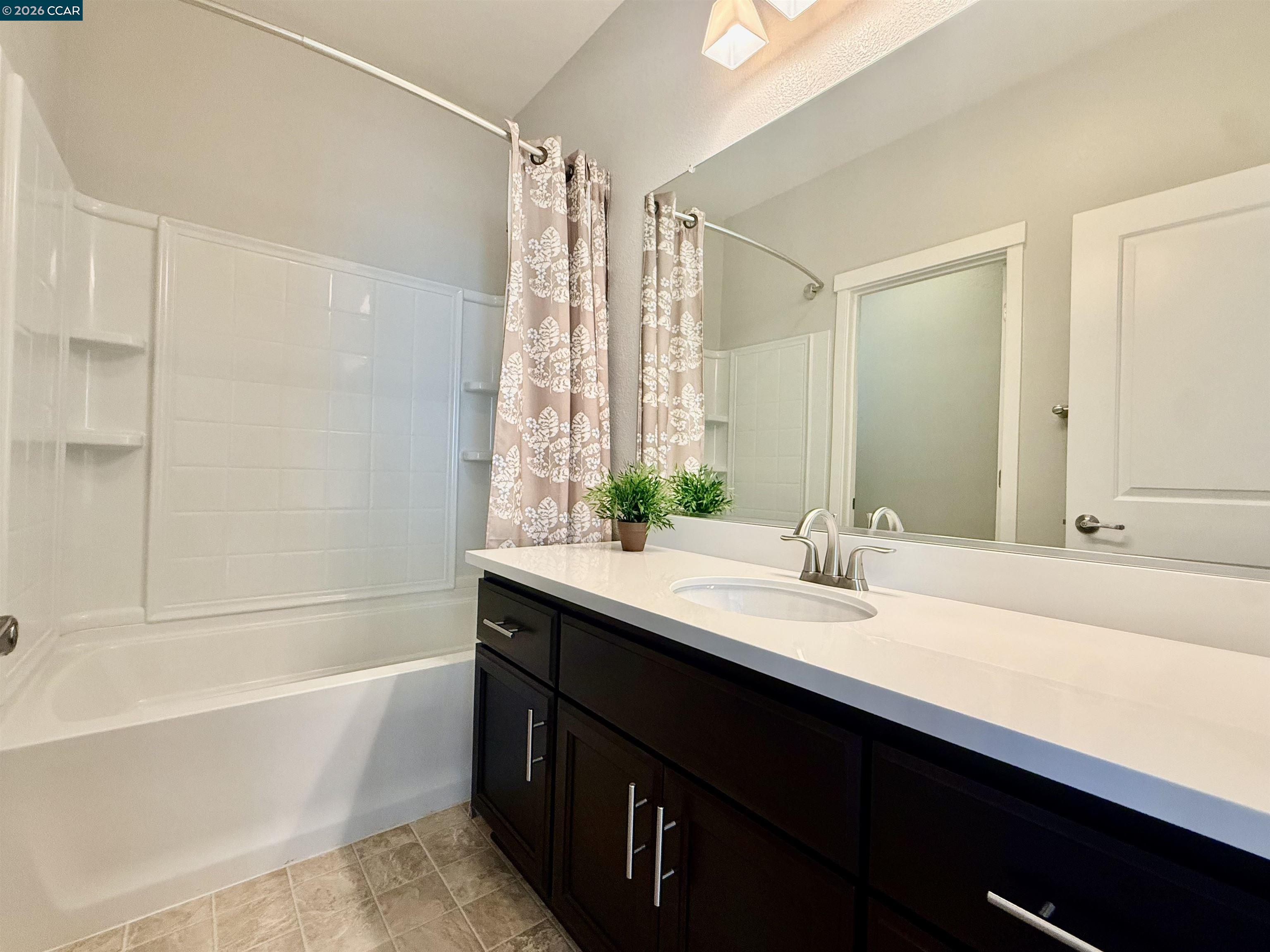 Detail Gallery Image 19 of 26 For 307 Birmingham Ct, Fairfield,  CA 94534 - 4 Beds | 3 Baths