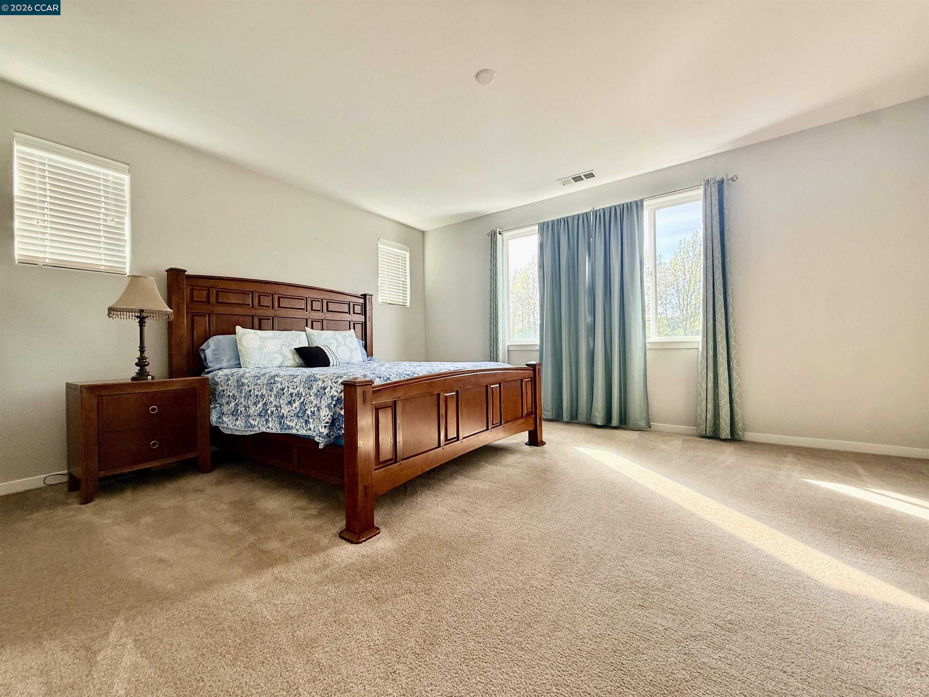 Detail Gallery Image 9 of 26 For 307 Birmingham Ct, Fairfield,  CA 94534 - 4 Beds | 3 Baths