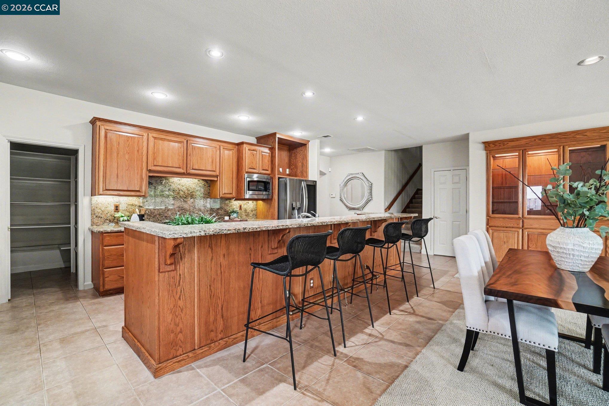 Detail Gallery Image 14 of 51 For 5666 Oakmont Ct, Discovery Bay,  CA 94505 - 5 Beds | 4 Baths