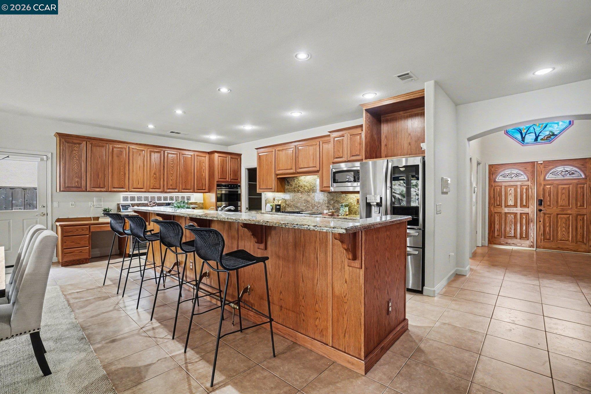 Detail Gallery Image 15 of 51 For 5666 Oakmont Ct, Discovery Bay,  CA 94505 - 5 Beds | 4 Baths