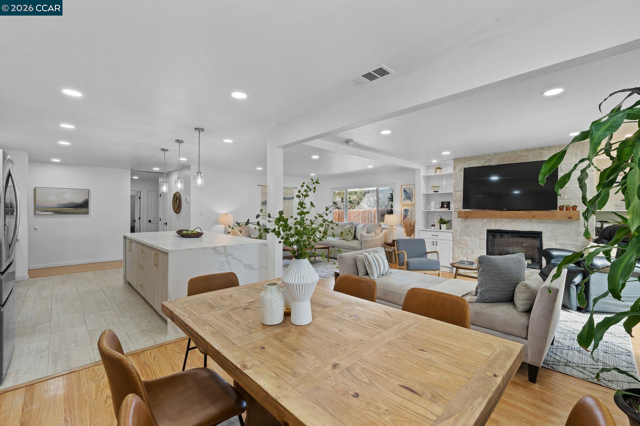 Detail Gallery Image 14 of 42 For 1661 Marta Dr, Pleasant Hill,  CA 94523 - 3 Beds | 2 Baths