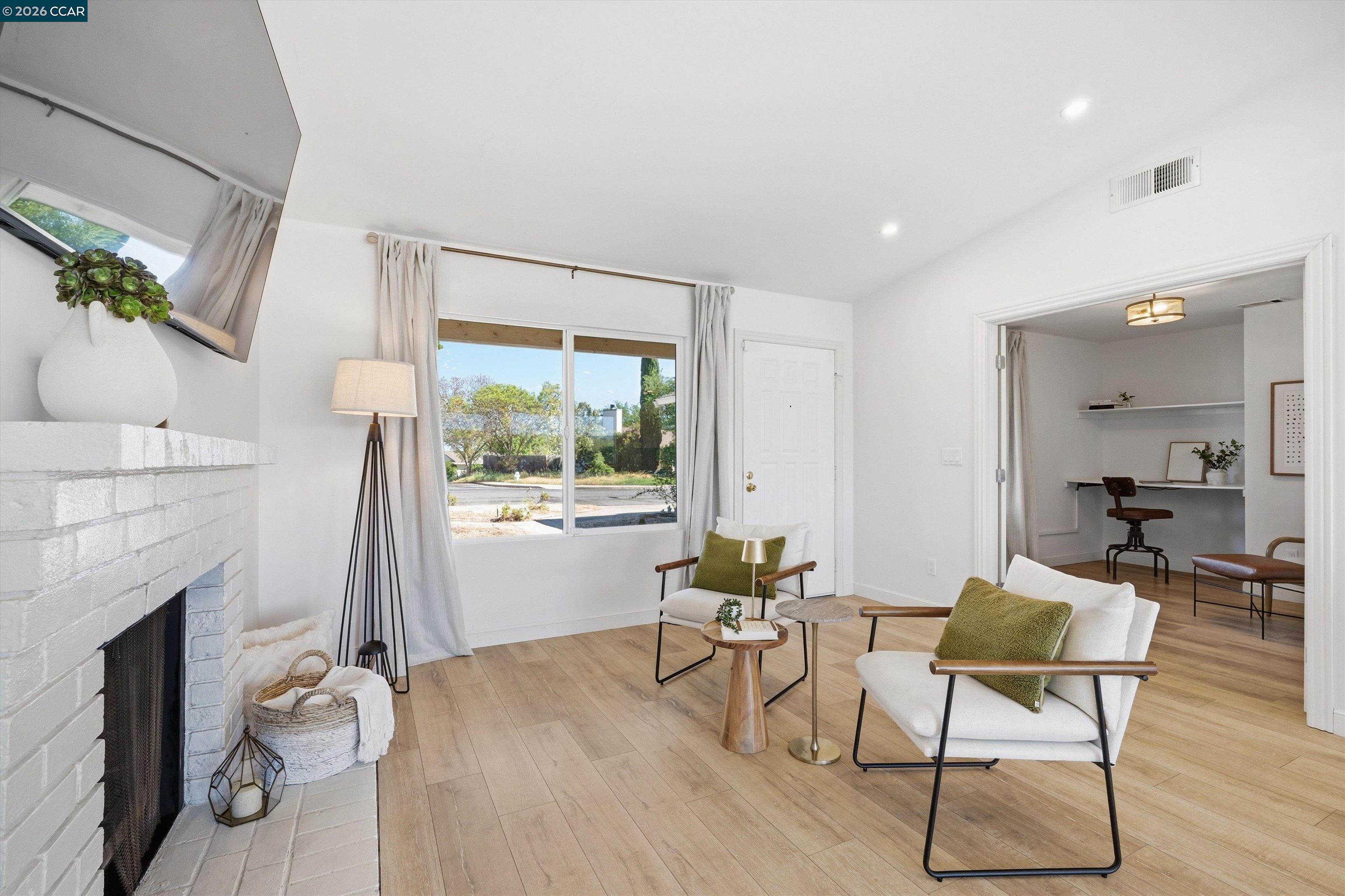 Detail Gallery Image 12 of 54 For 4101 S Royal Links Cir, Antioch,  CA 94509 - 3 Beds | 2 Baths