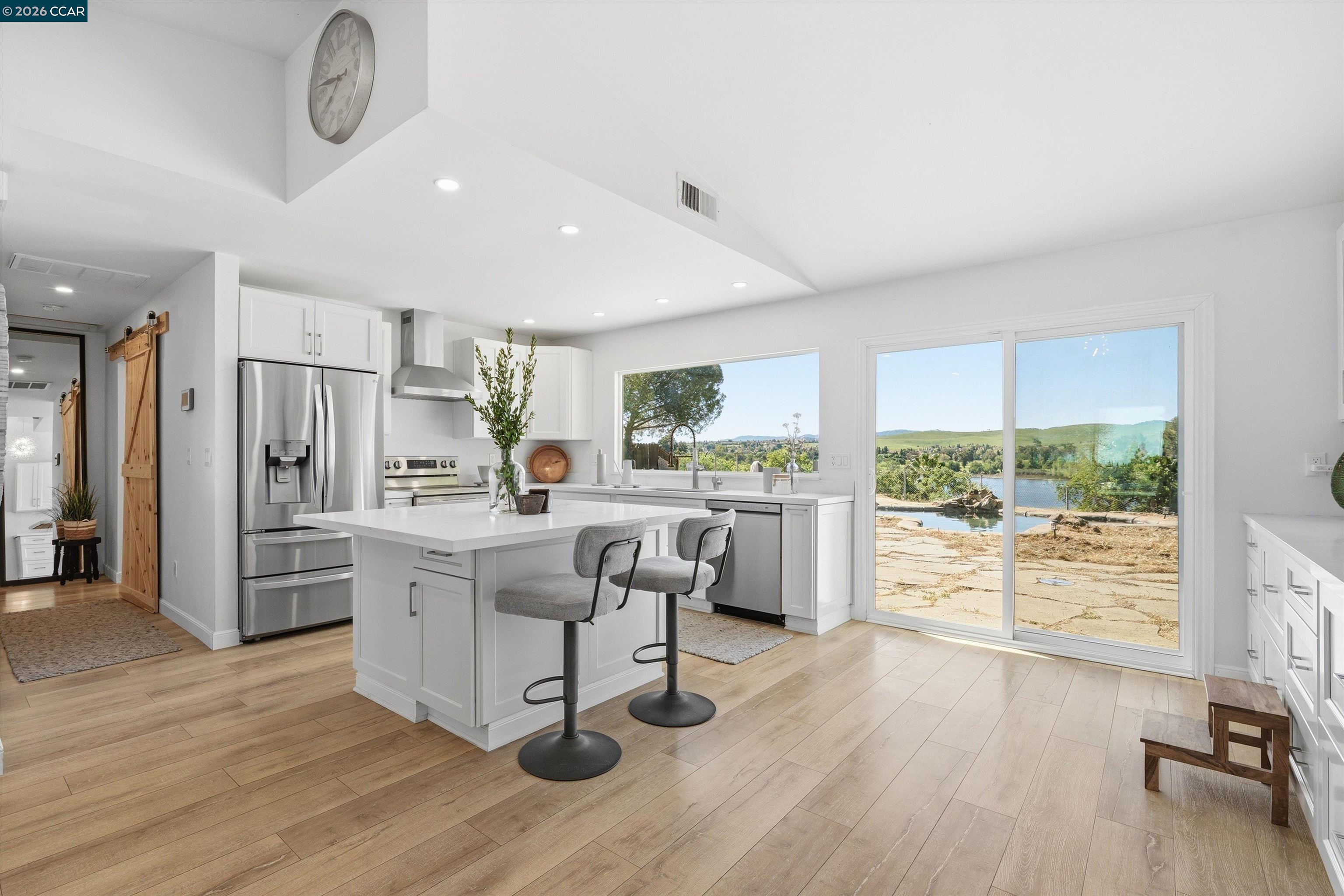 Detail Gallery Image 18 of 54 For 4101 S Royal Links Cir, Antioch,  CA 94509 - 3 Beds | 2 Baths