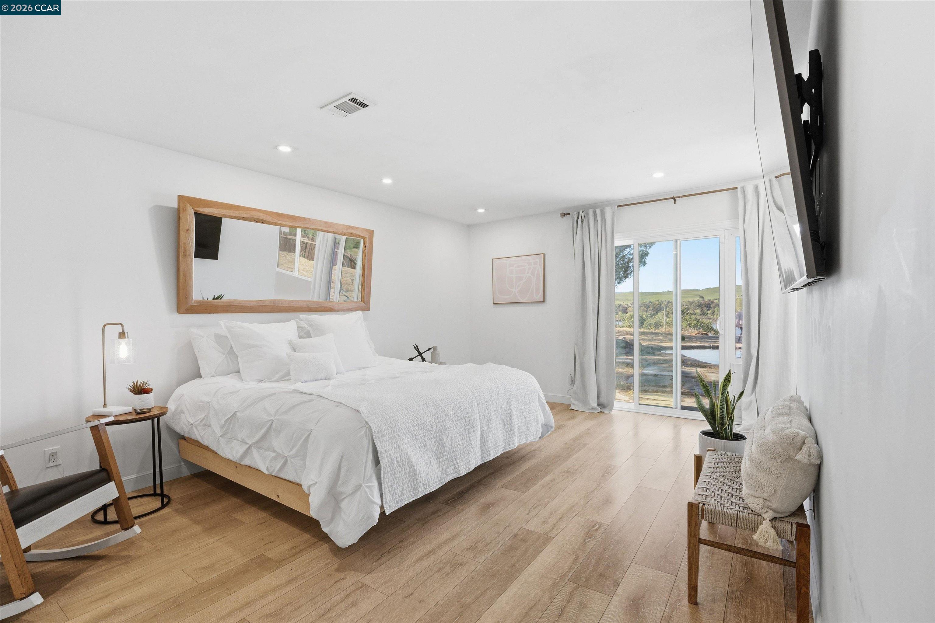 Detail Gallery Image 29 of 54 For 4101 S Royal Links Cir, Antioch,  CA 94509 - 3 Beds | 2 Baths