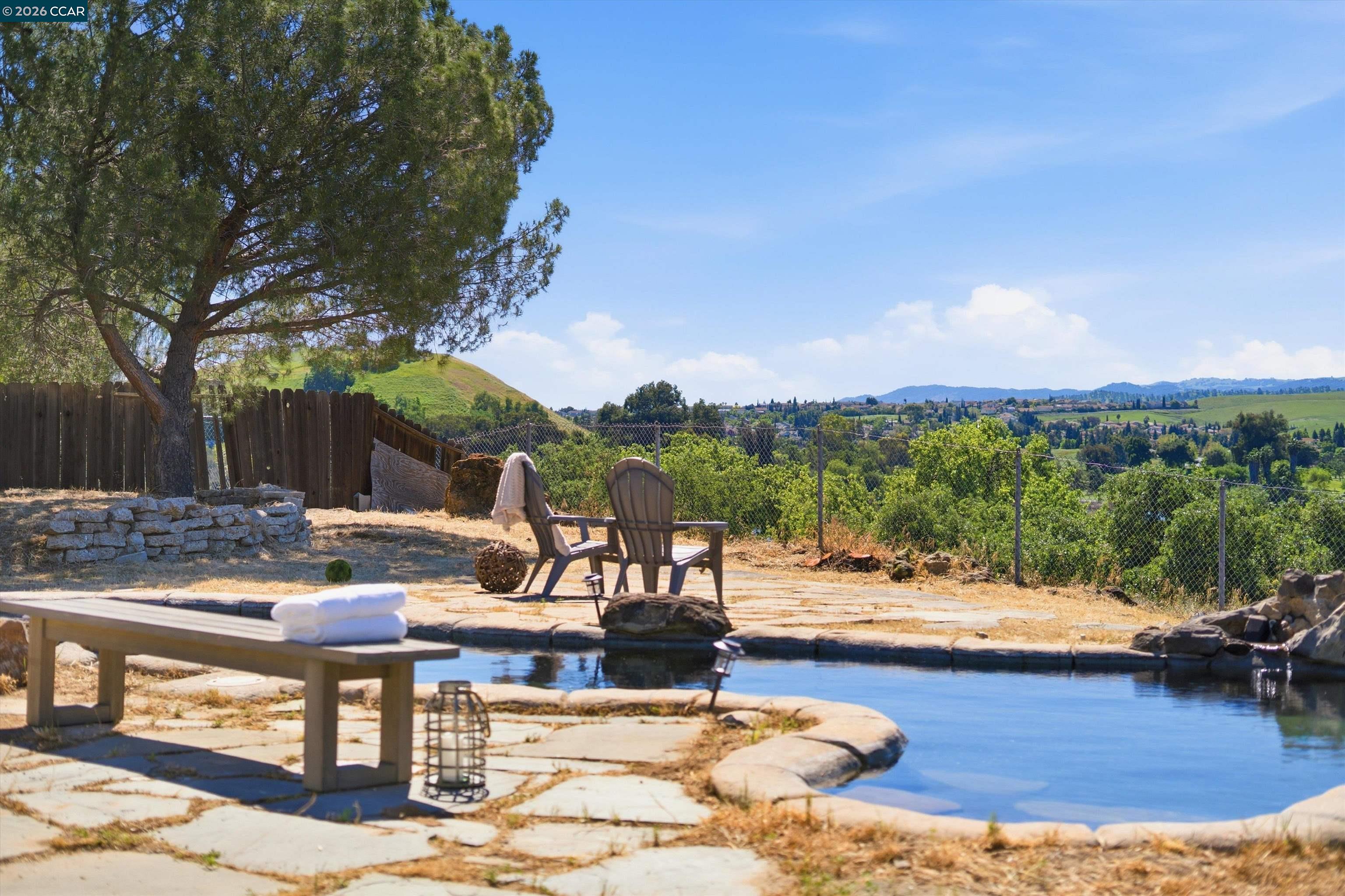 Detail Gallery Image 4 of 54 For 4101 S Royal Links Cir, Antioch,  CA 94509 - 3 Beds | 2 Baths