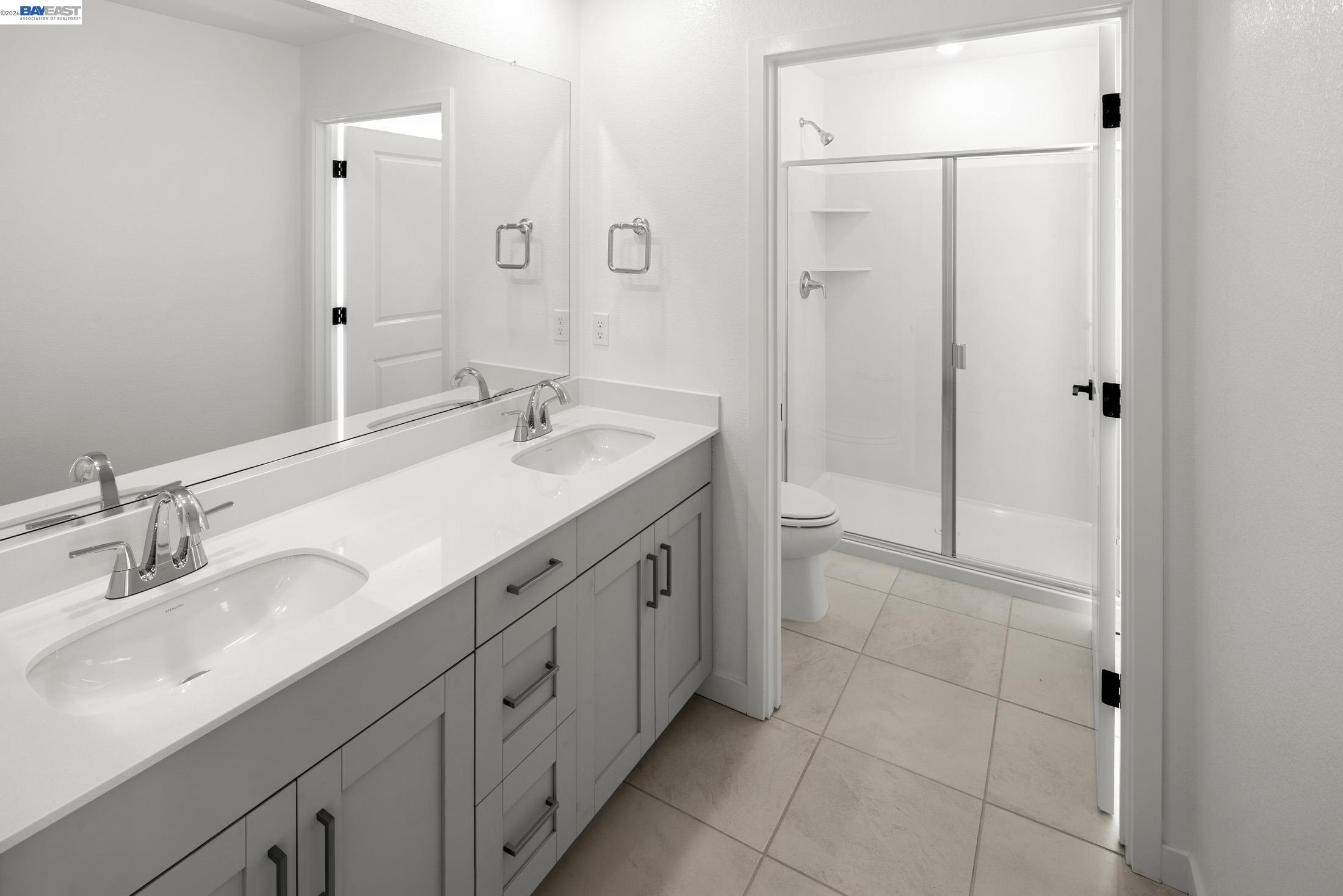 Detail Gallery Image 14 of 21 For 863 Pecan Tree Ln, Galt,  CA 95632 - 3 Beds | 2/1 Baths