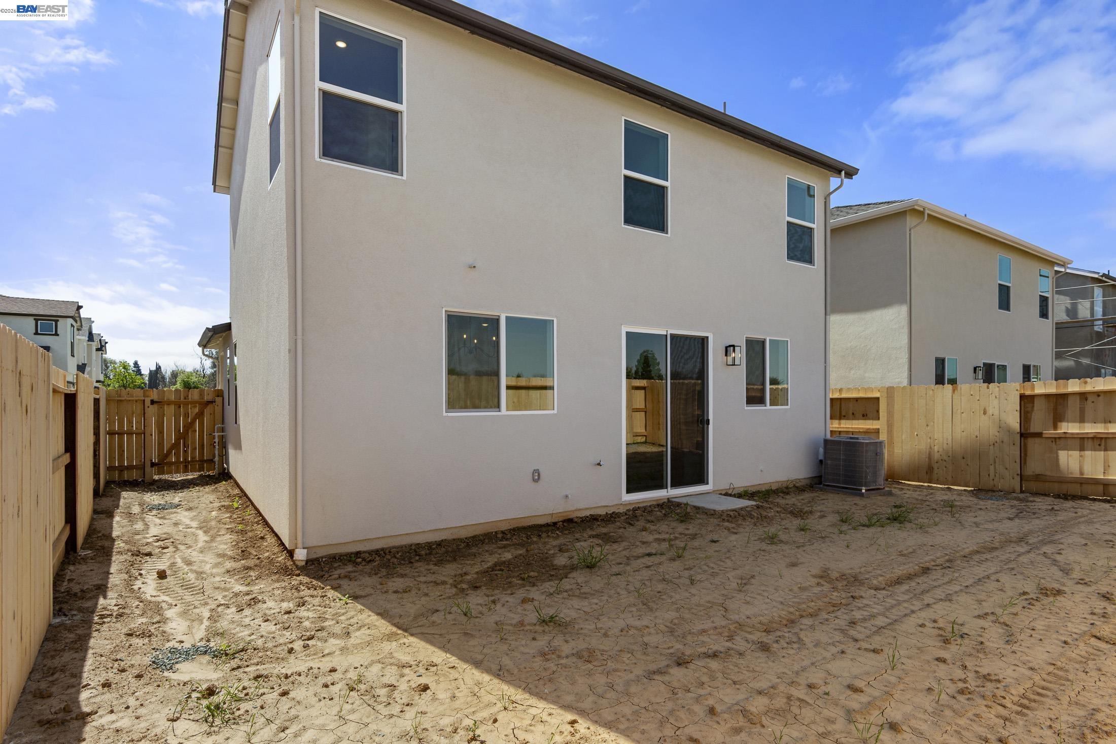 Detail Gallery Image 20 of 21 For 863 Pecan Tree Ln, Galt,  CA 95632 - 3 Beds | 2/1 Baths