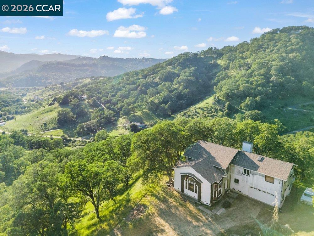 Detail Gallery Image 2 of 54 For 98 Oak Springs Dr, Napa,  CA 94558 - 4 Beds | 3 Baths