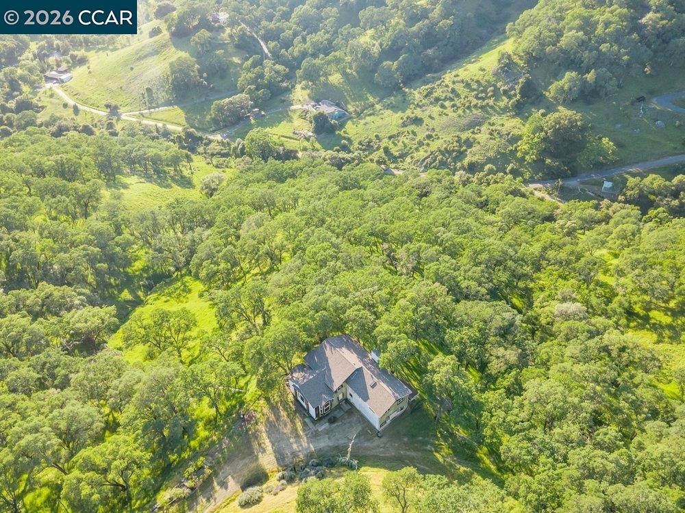 Detail Gallery Image 5 of 54 For 98 Oak Springs Dr, Napa,  CA 94558 - 4 Beds | 3 Baths