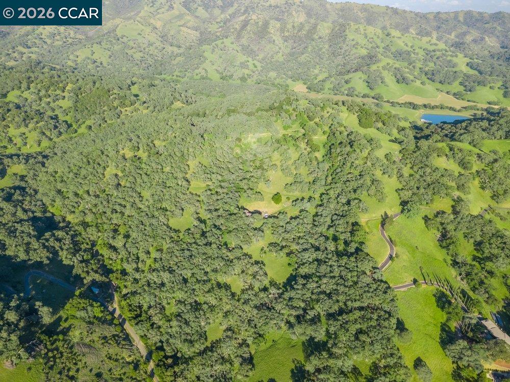 Detail Gallery Image 7 of 54 For 98 Oak Springs Dr, Napa,  CA 94558 - 4 Beds | 3 Baths