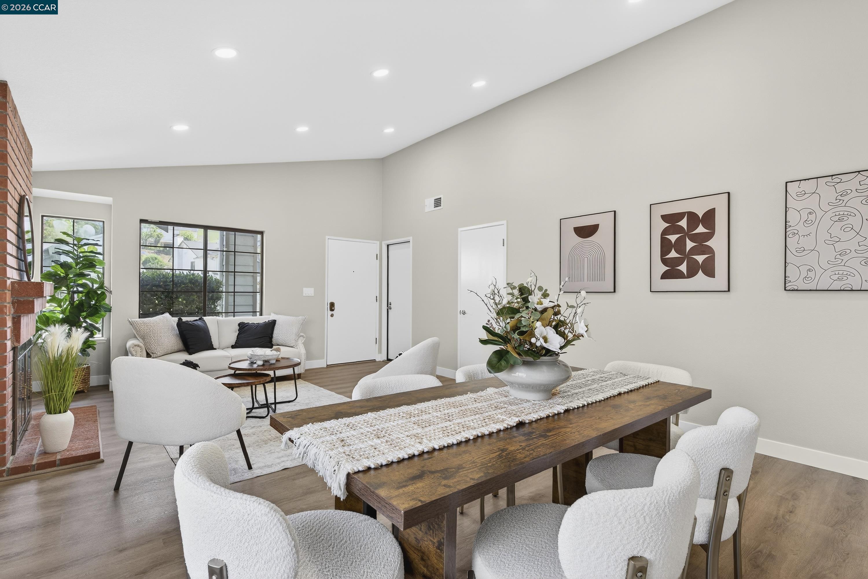 Detail Gallery Image 12 of 58 For 2413 Christian Ct, Pinole,  CA 94564 - 3 Beds | 2 Baths