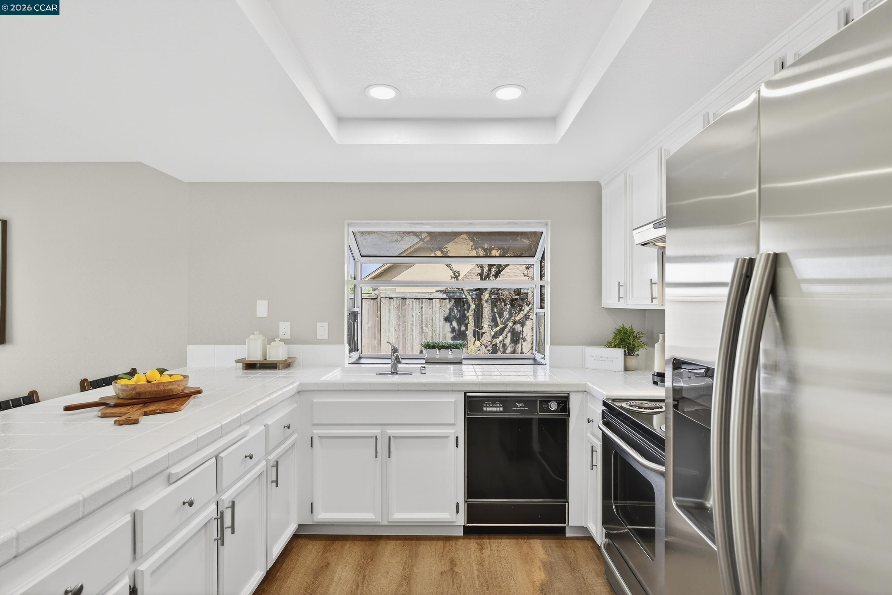 Detail Gallery Image 14 of 58 For 2413 Christian Ct, Pinole,  CA 94564 - 3 Beds | 2 Baths