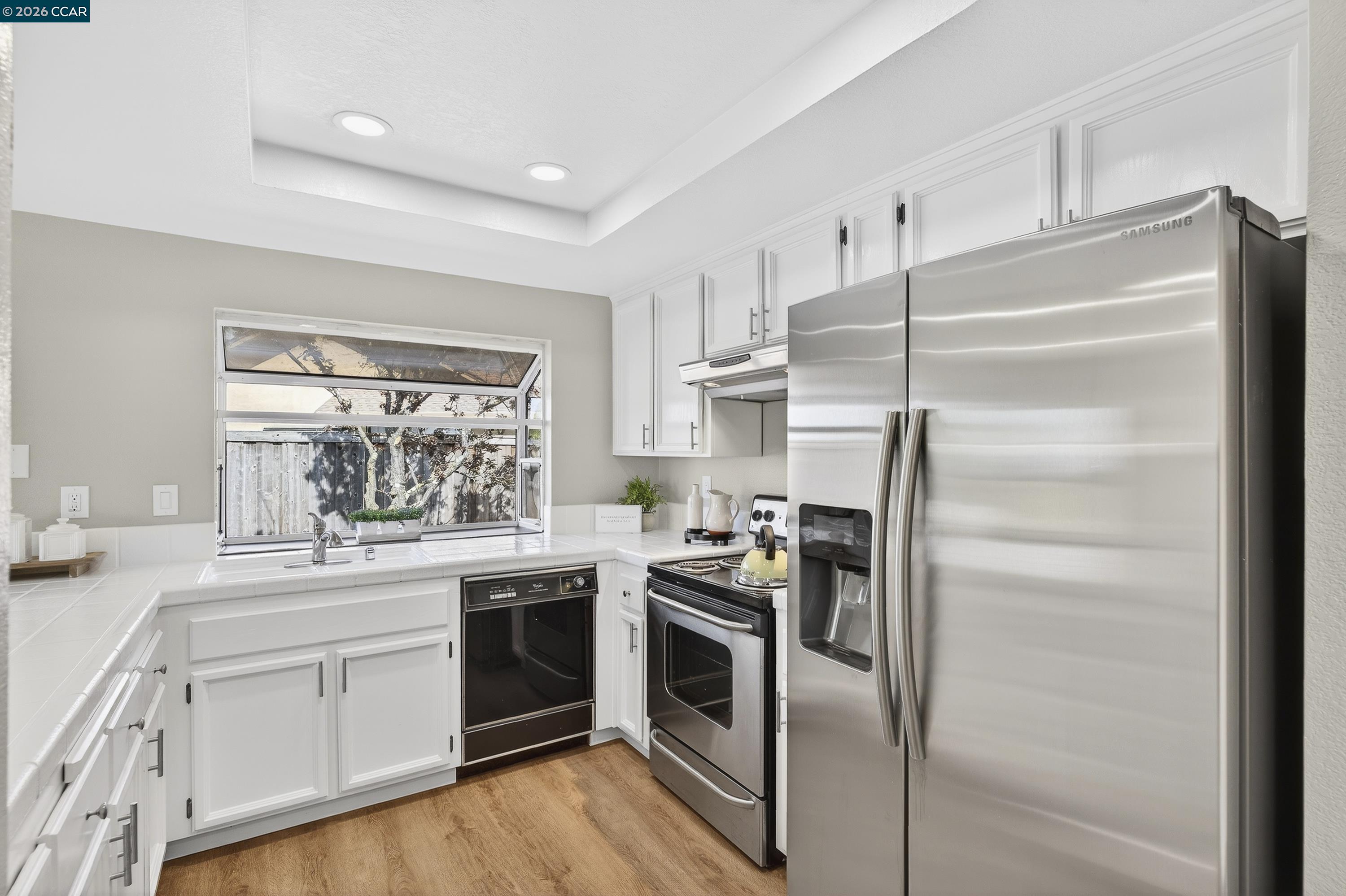 Detail Gallery Image 15 of 58 For 2413 Christian Ct, Pinole,  CA 94564 - 3 Beds | 2 Baths