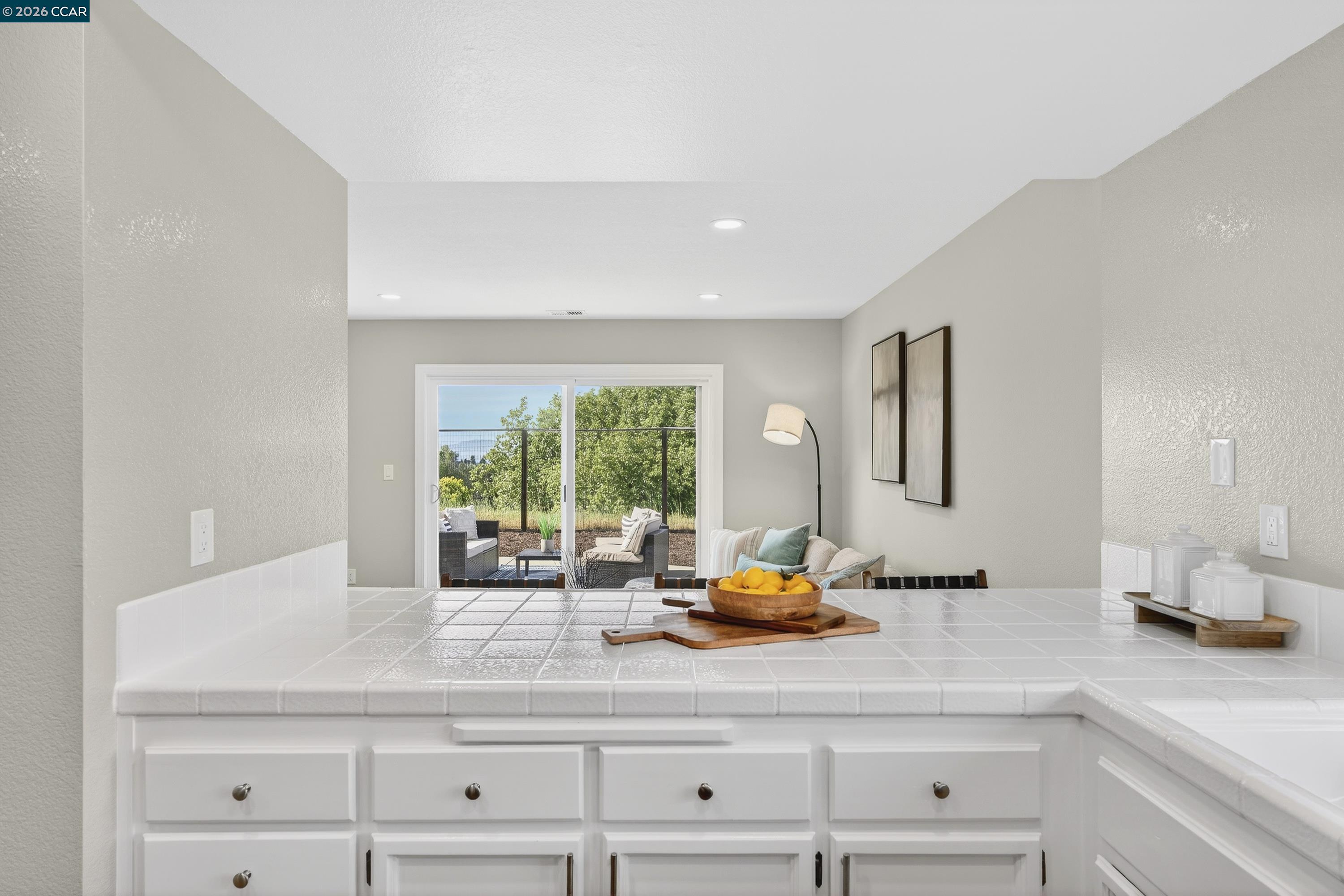 Detail Gallery Image 20 of 58 For 2413 Christian Ct, Pinole,  CA 94564 - 3 Beds | 2 Baths