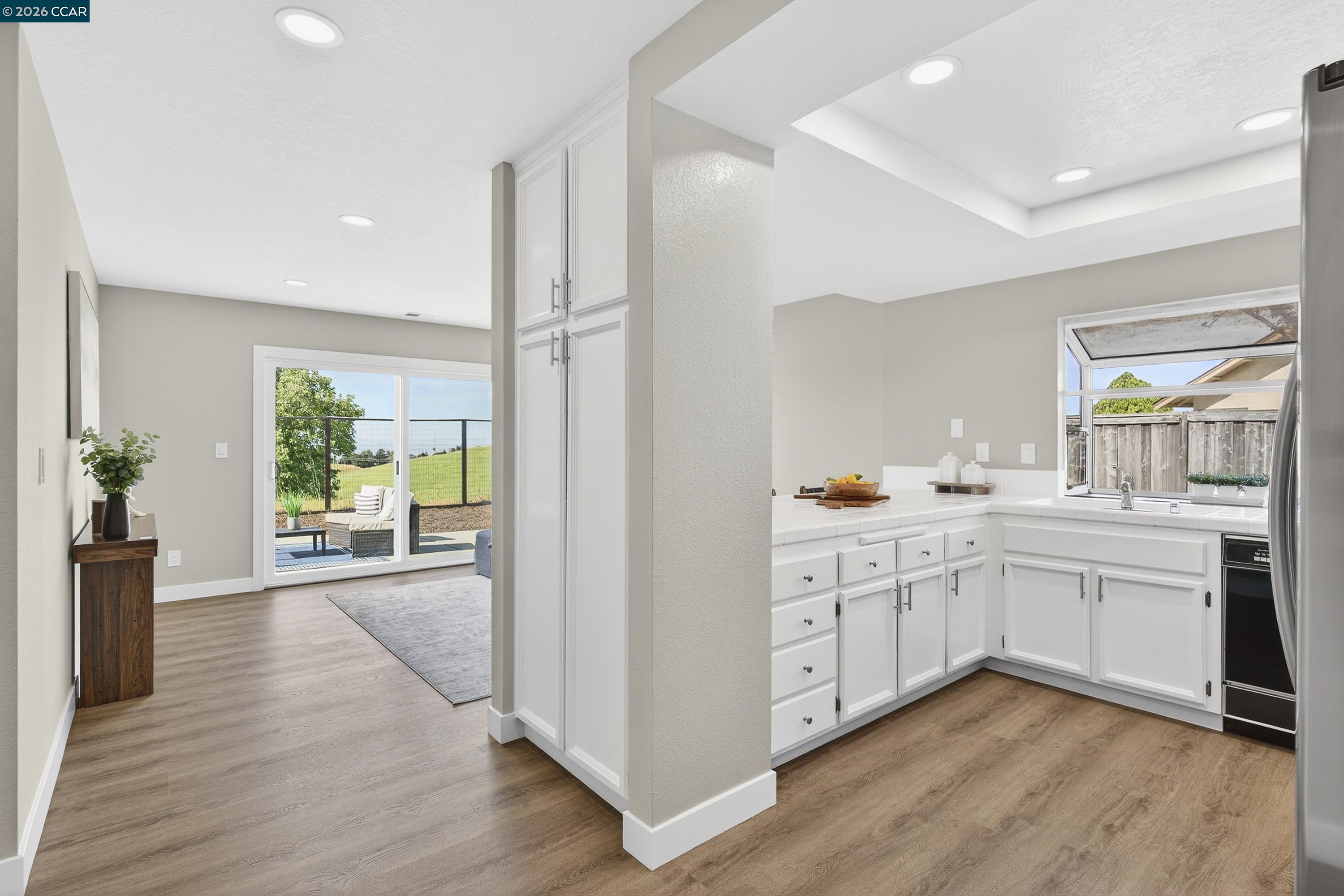 Detail Gallery Image 21 of 58 For 2413 Christian Ct, Pinole,  CA 94564 - 3 Beds | 2 Baths