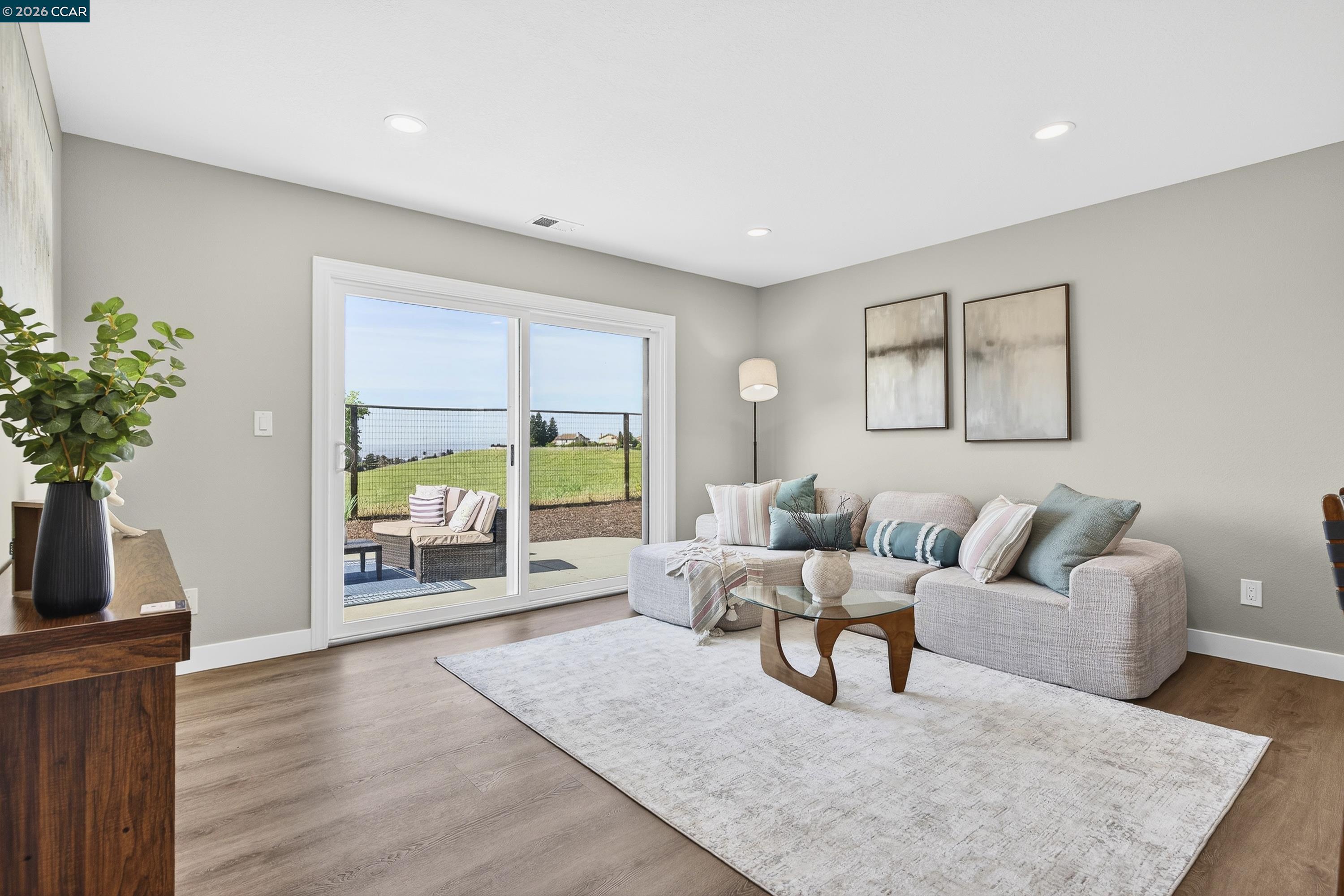 Detail Gallery Image 24 of 58 For 2413 Christian Ct, Pinole,  CA 94564 - 3 Beds | 2 Baths