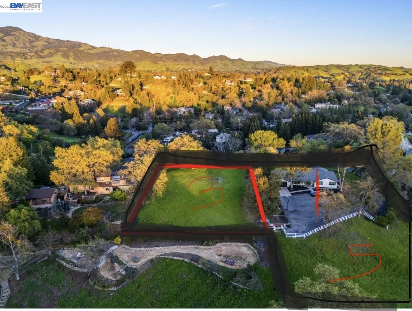 Detail Gallery Image 11 of 15 For 3 Ohlson Ln, Danville,  CA 94526 - – Beds | – Baths