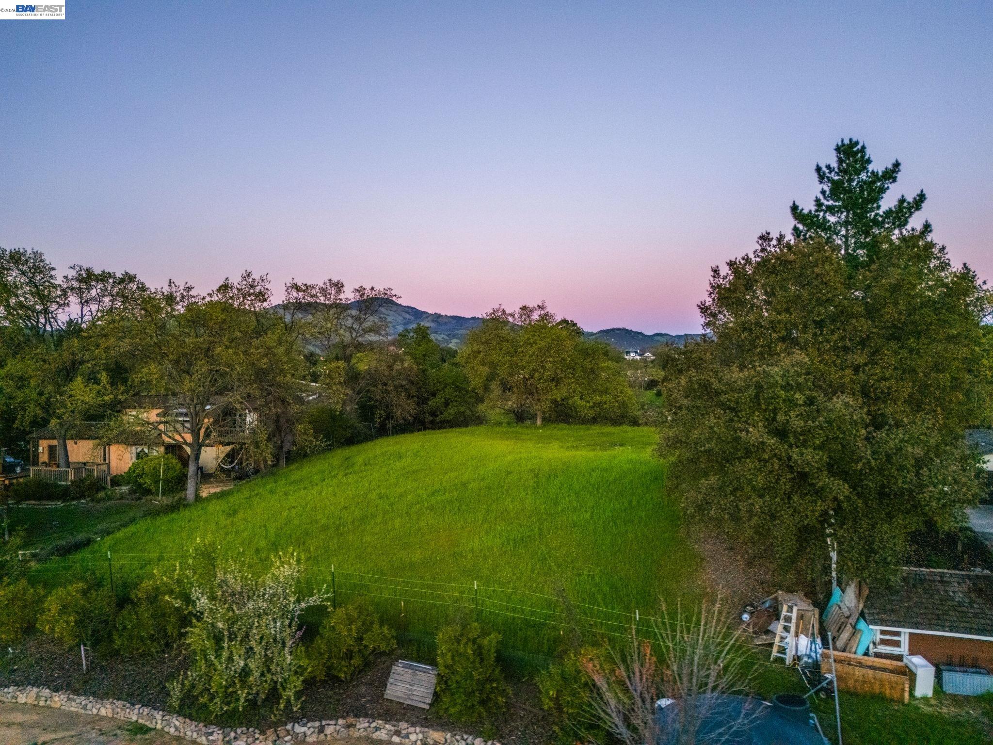 Detail Gallery Image 13 of 15 For 3 Ohlson Ln, Danville,  CA 94526 - – Beds | – Baths