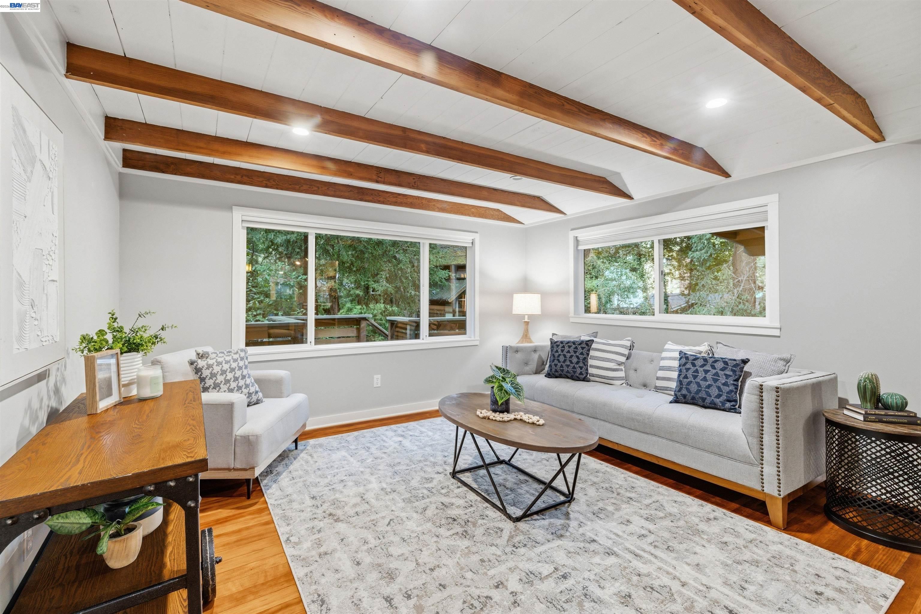 Detail Gallery Image 3 of 37 For 160 Woodland Dr, Ben Lomond,  CA 95005 - 2 Beds | 1 Baths