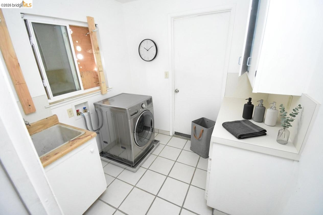 Detail Gallery Image 13 of 30 For 1013 Colonial Ct, Modesto,  CA 95350 - 3 Beds | 2 Baths