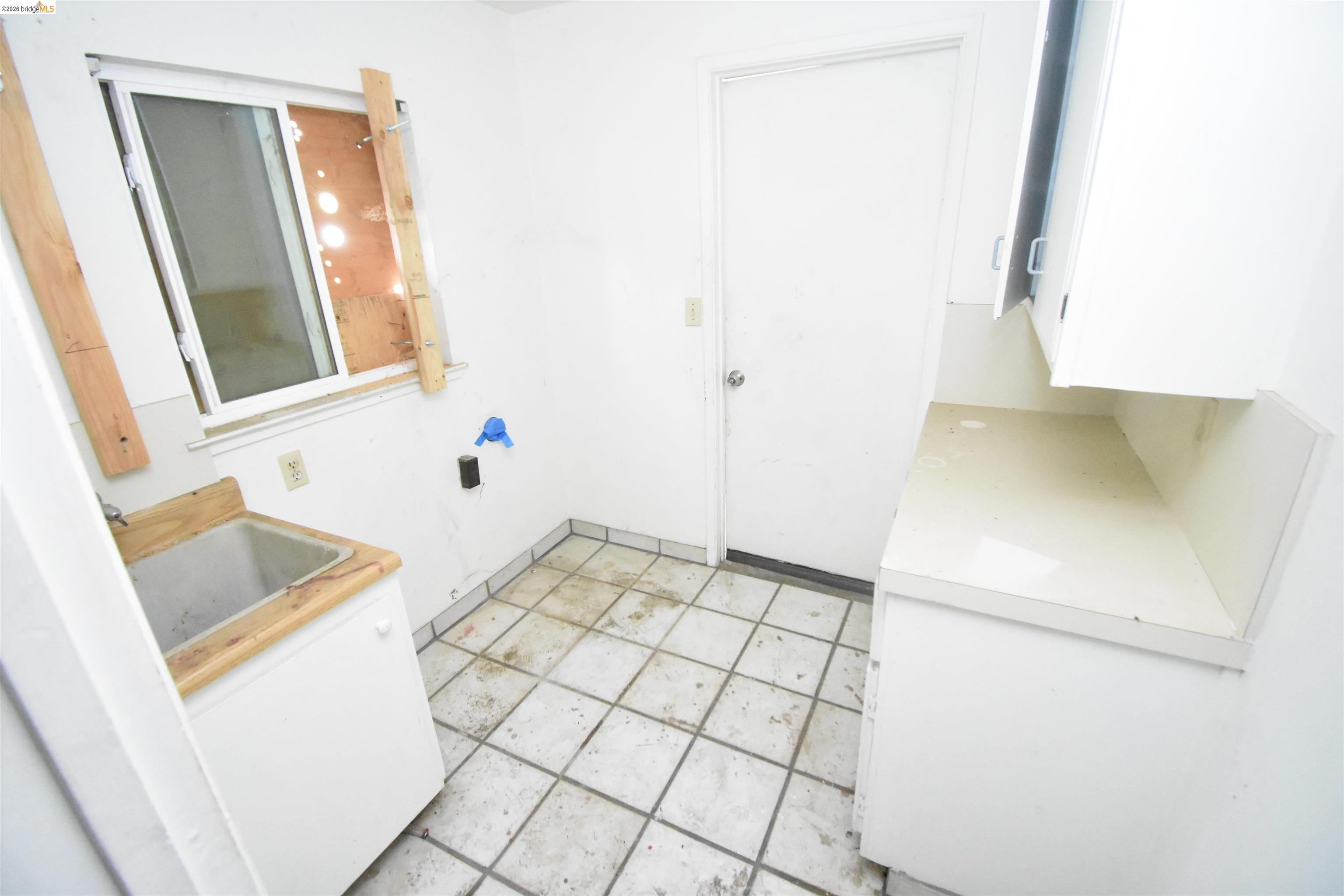 Detail Gallery Image 14 of 30 For 1013 Colonial Ct, Modesto,  CA 95350 - 3 Beds | 2 Baths