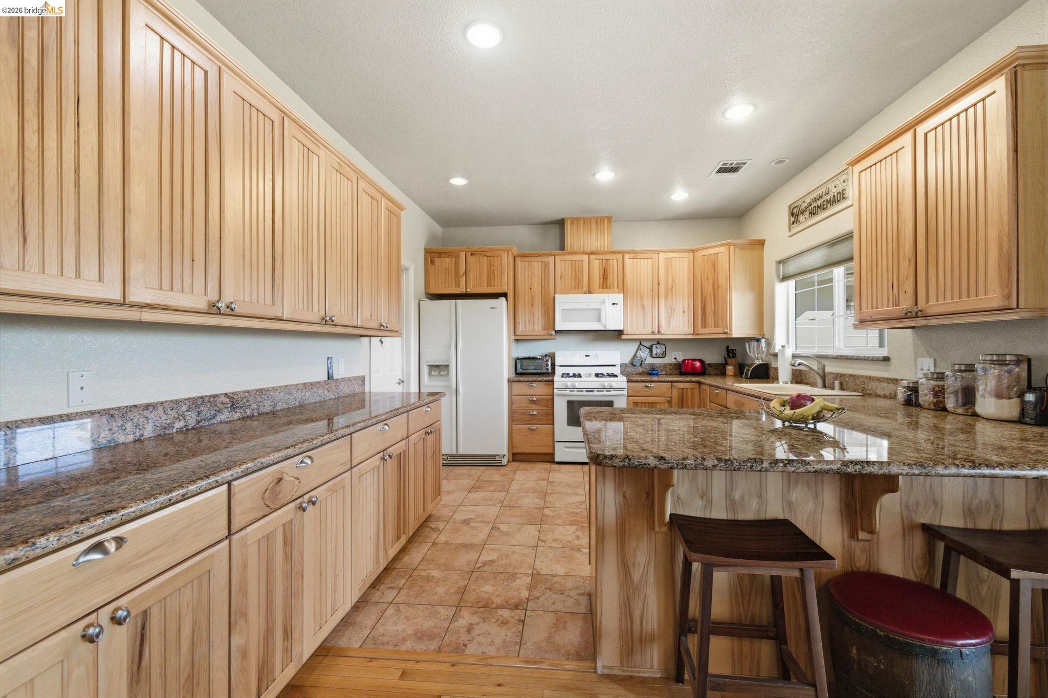 Detail Gallery Image 17 of 38 For 1970 Navarro St, La Grange,  CA 95329 - 3 Beds | 2/1 Baths