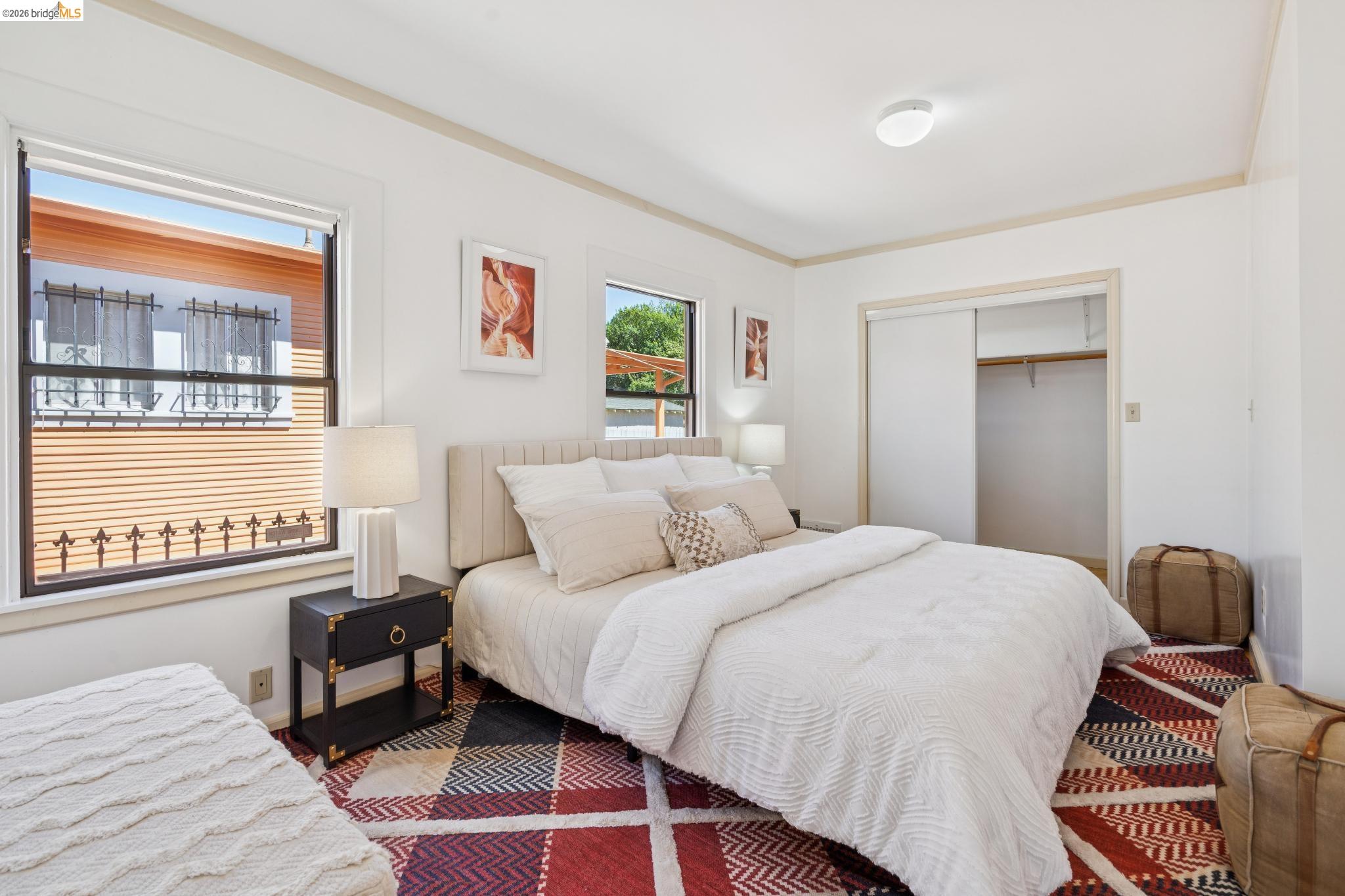 Detail Gallery Image 16 of 55 For 2328 Bartlett St, Oakland,  CA 94601 - 5 Beds | 2 Baths