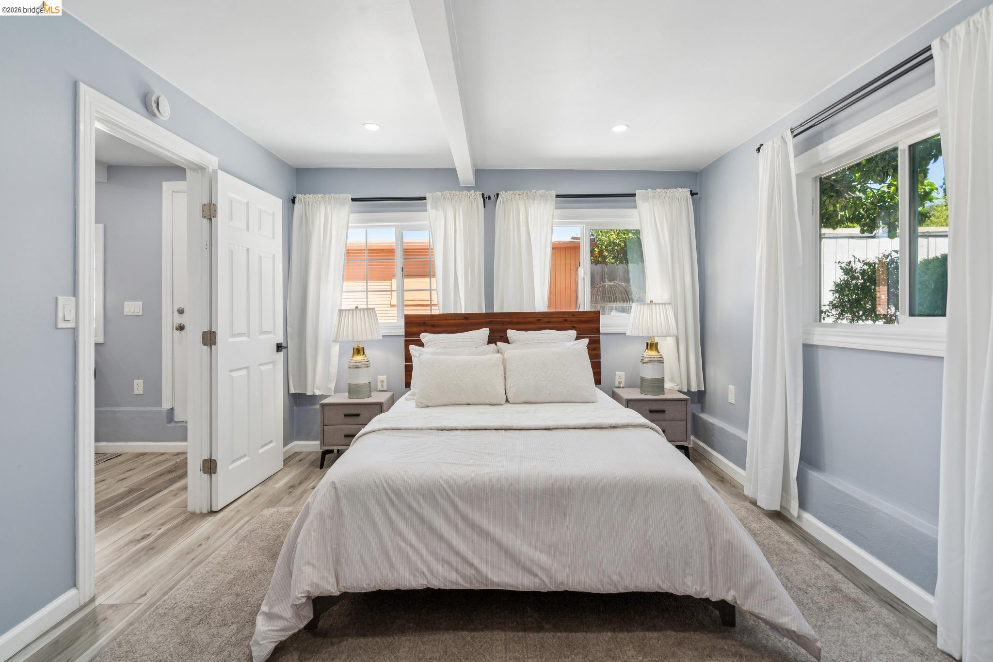 Detail Gallery Image 35 of 55 For 2328 Bartlett St, Oakland,  CA 94601 - 5 Beds | 2 Baths