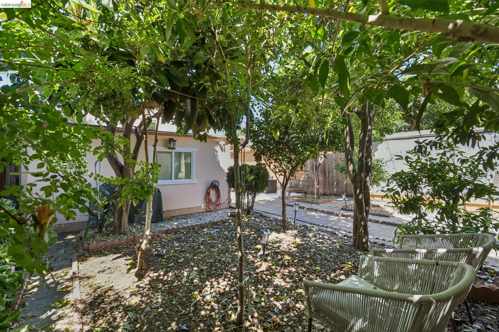 Detail Gallery Image 52 of 55 For 2328 Bartlett St, Oakland,  CA 94601 - 5 Beds | 2 Baths