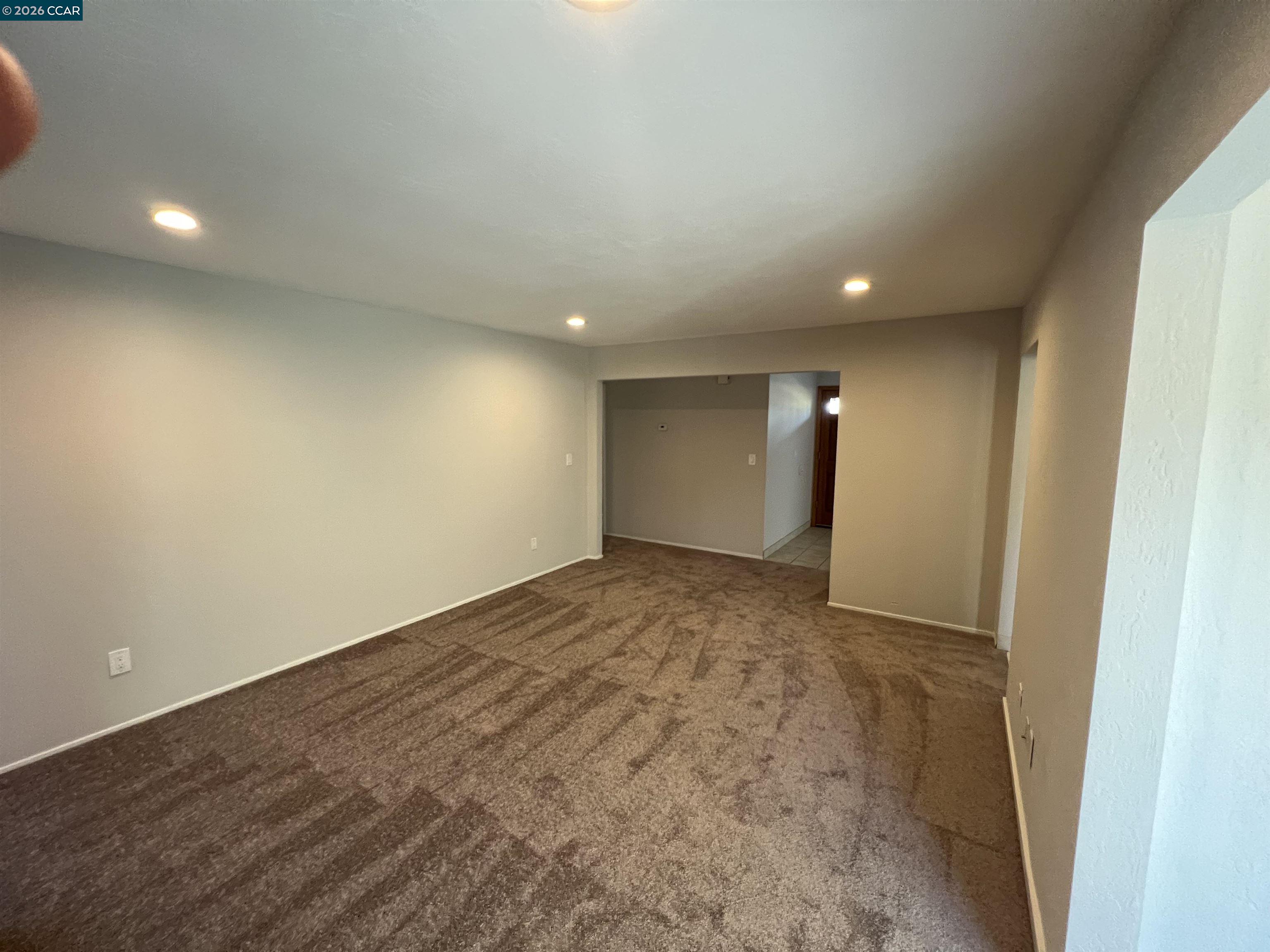 Detail Gallery Image 12 of 44 For 1091 Alamo Ct, Pittsburg,  CA 94565 - 3 Beds | 2 Baths