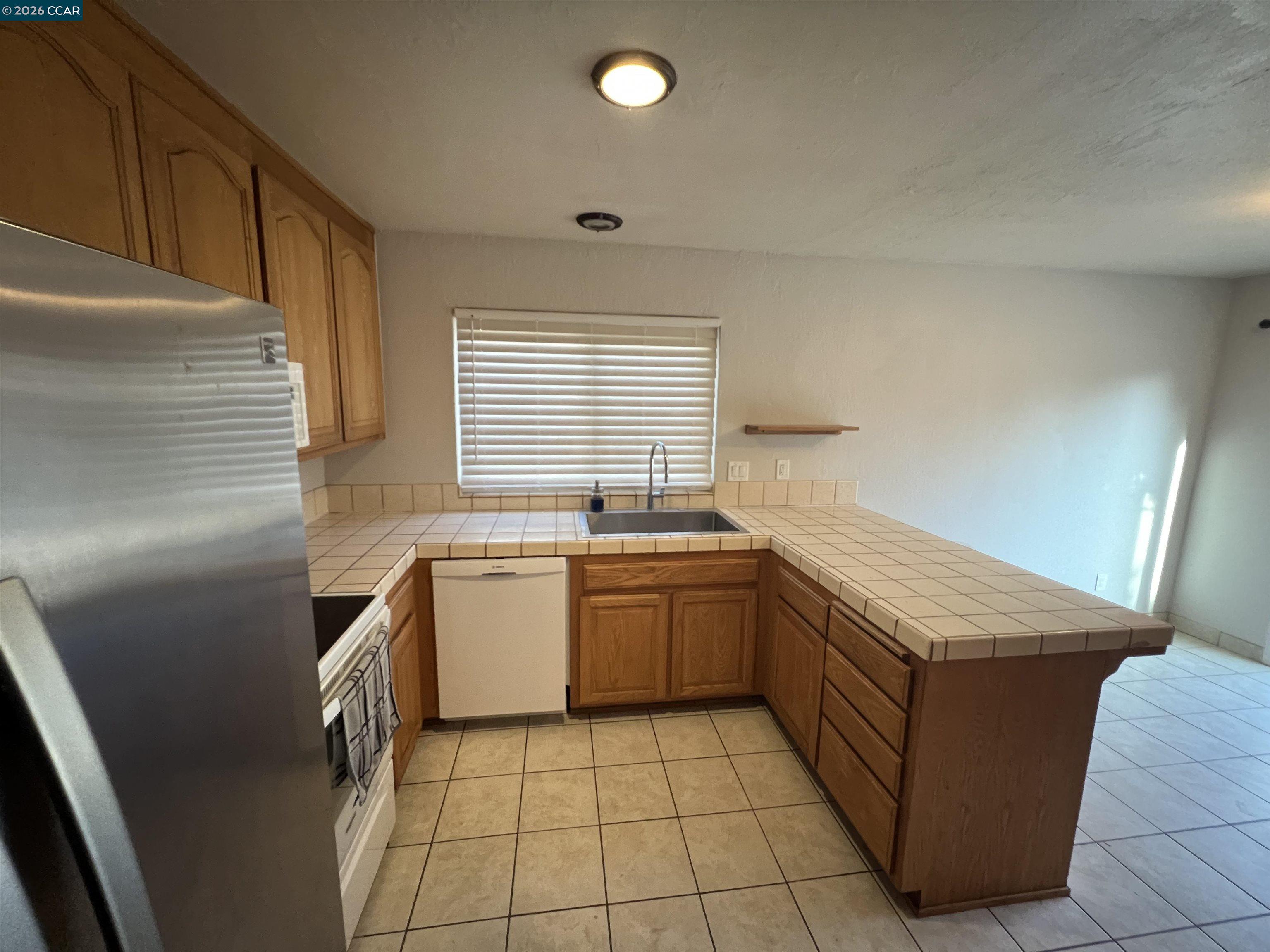 Detail Gallery Image 15 of 44 For 1091 Alamo Ct, Pittsburg,  CA 94565 - 3 Beds | 2 Baths