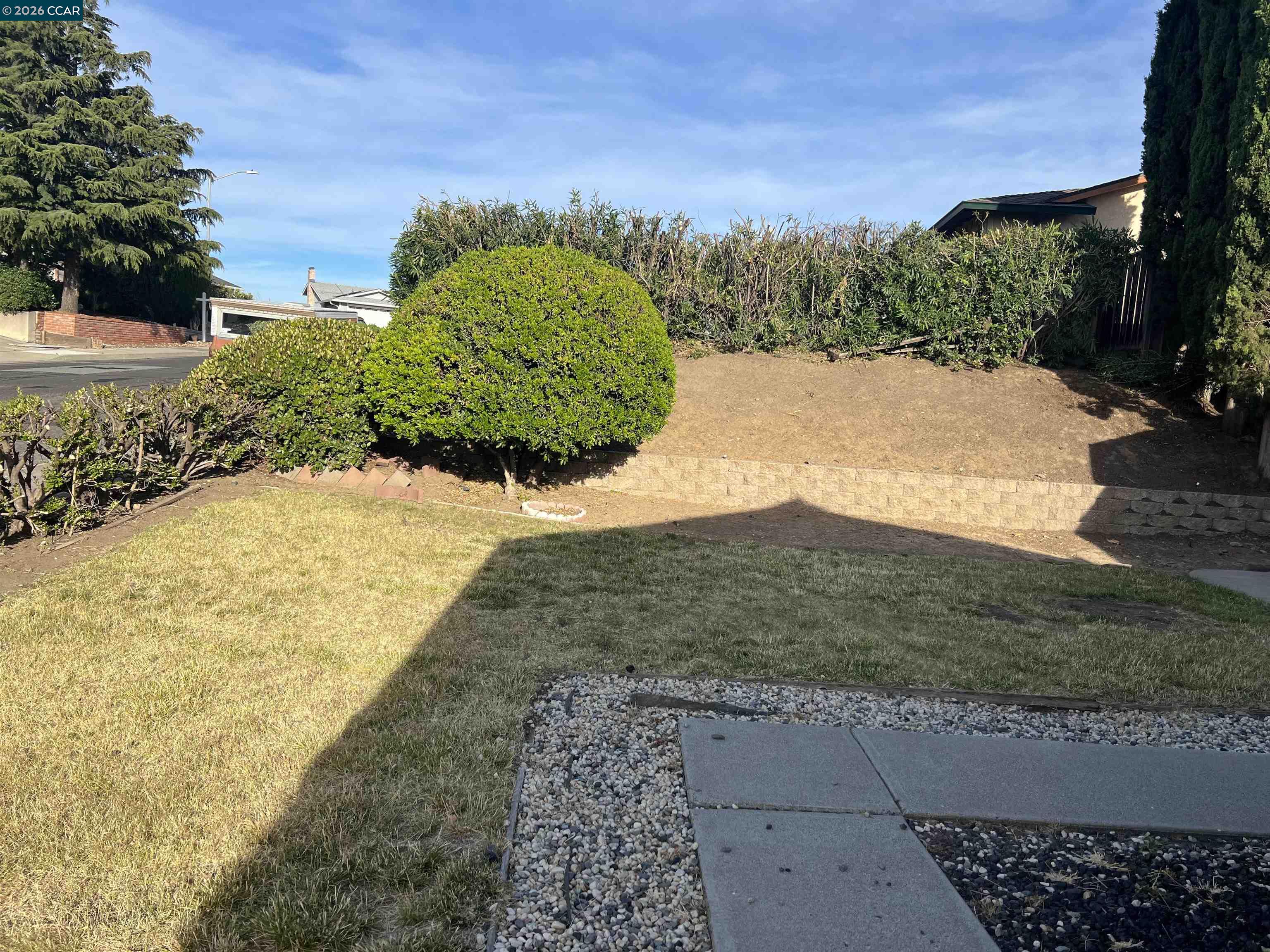 Detail Gallery Image 4 of 44 For 1091 Alamo Ct, Pittsburg,  CA 94565 - 3 Beds | 2 Baths